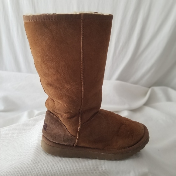 UGG Classic Tall Boots - Picture 10 of 11